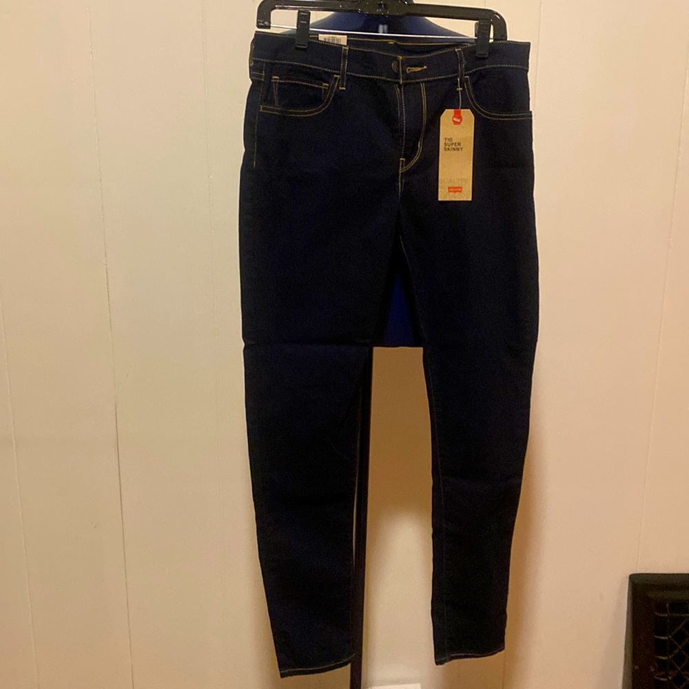 Levi 710 super skinny, very dark blue, size 31x30, new with tags